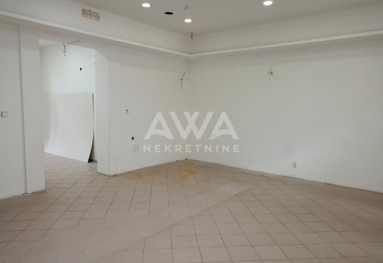 Apatin Lokal za izdavanje, 93 m2