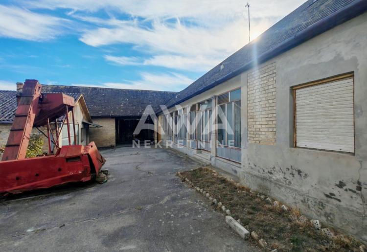 Na prodaju seosko domaćinstvo u Kupusini – 132 m², plac 2.619 m²