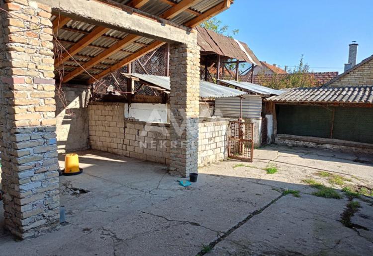 Apatin – Kuća sa lokalom, 163m², odlična prilika za stanovanje i posao