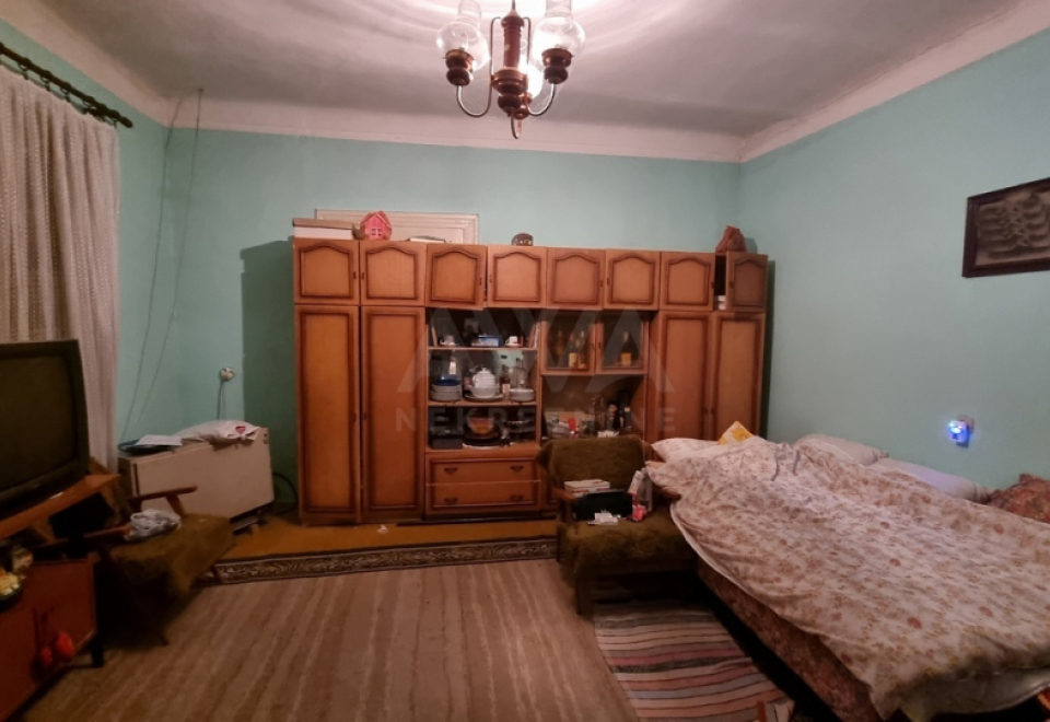 Starogradska kuća 208m2, plac 8.7ar