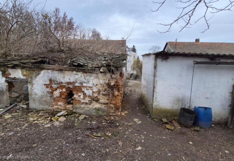 Na prodaju stan za renoviranje u Ribarevu – Apatin, K.O. Sonta | 63 m² 