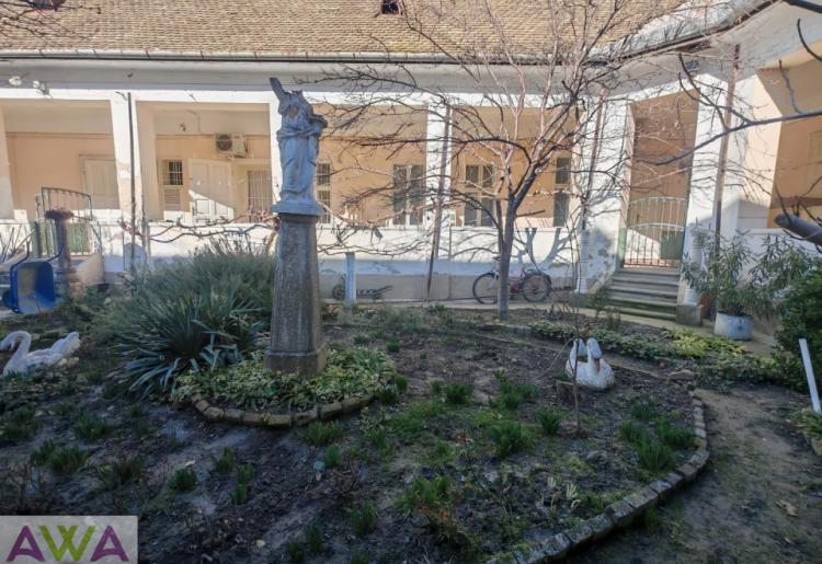 Na prodaju autentična starogradska kuća – centar Apatina