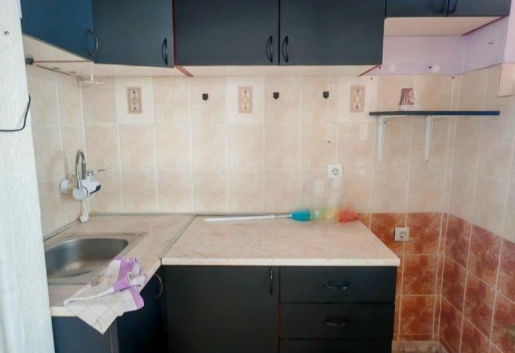 Renoviran dvosoban stan 57m² sa garažom – Apatin