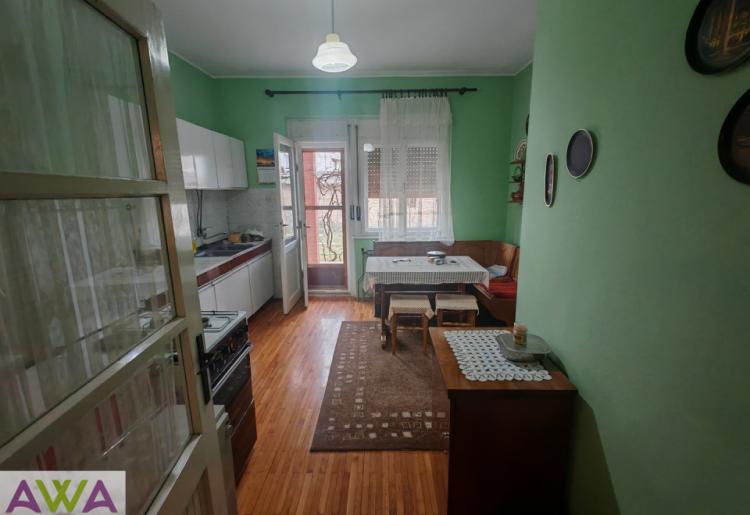 Apatin – Prizemna kuća 163m² u širem centru, mirna ulica, odličan raspored