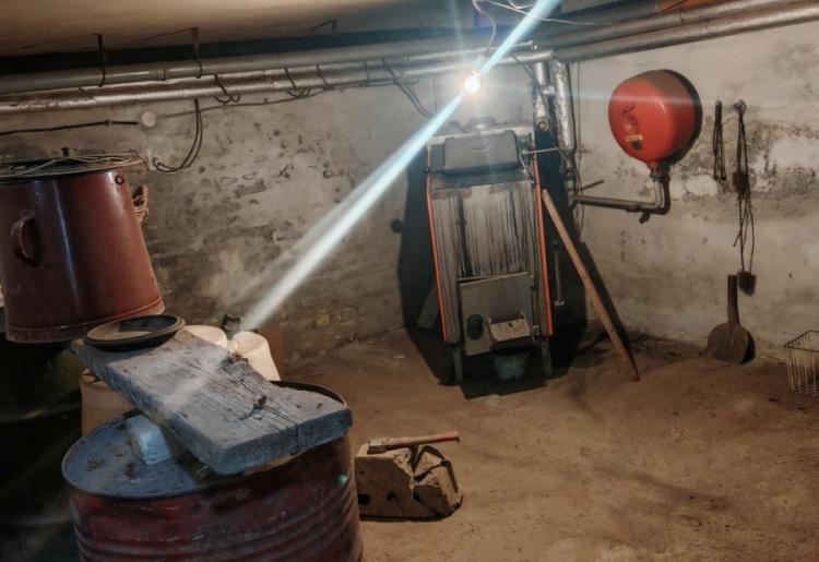 Apatin – Prizemna kuća 163m² u širem centru, mirna ulica, odličan raspored