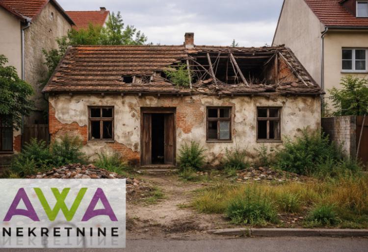 Apatin. Kuća za rušenje, 245m2 plac 25ar