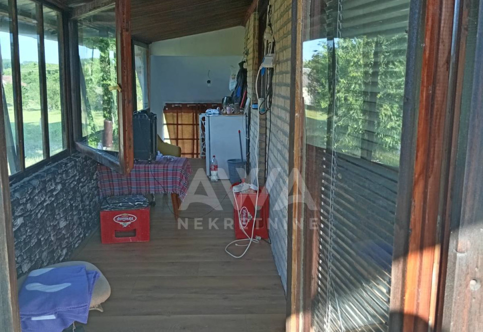 Vikendica Budžak 92 m2 na placu od 1523 m2