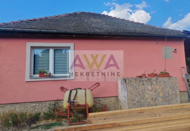 Prigrevica – Kompletno renovirana prizemna kuća 101m², plac 442m² 