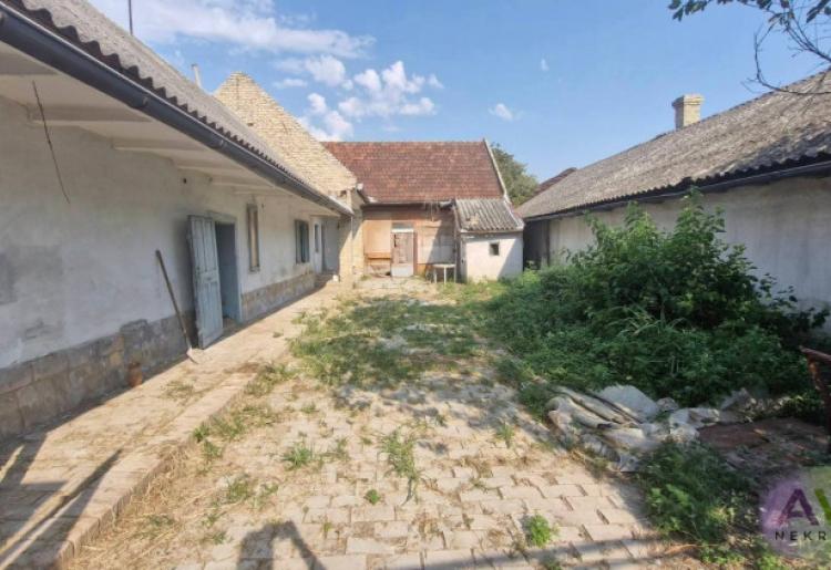 Kupusina kuća 163m2, plac 5.5ar