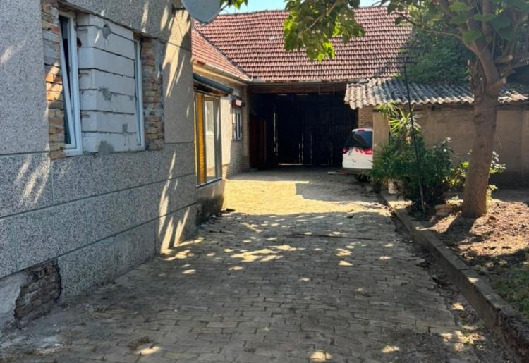 Kupusina – porodična kuća sa velikim placem od 2.089 m²