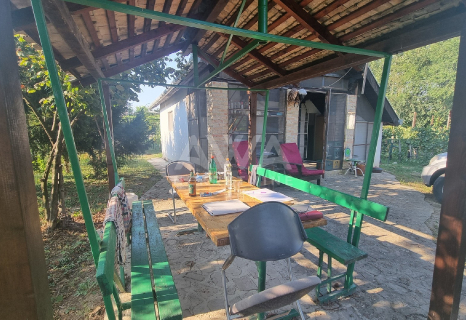 Budžak. Apatin. Opremljena vikendica 38m2, plac 21.5ar