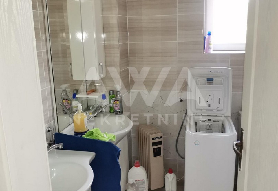 Kuća, na 3 etaže, 190m2 u osnovi