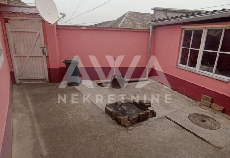 Prizemna kuća 110m2, na manjem placu od 4ar