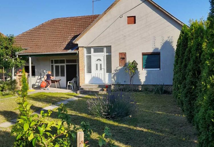 Kupusina, Kuća 178 m2 na placu od 834 m2