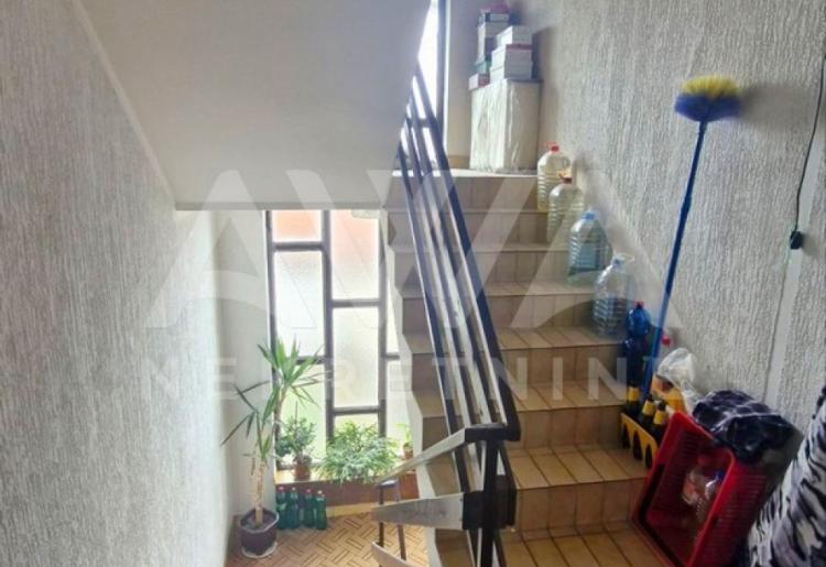 Apatin, Kuća spratnica 236 m2, plac 443 m2
