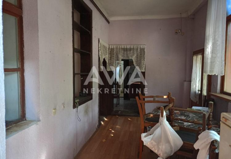 Starogradska kuća 153m2, plac 22ar