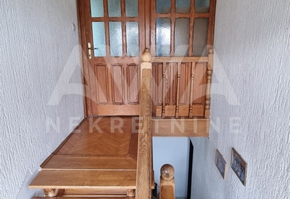 Apatin. Stambeno – poslovni obejkat. I za život i za rad