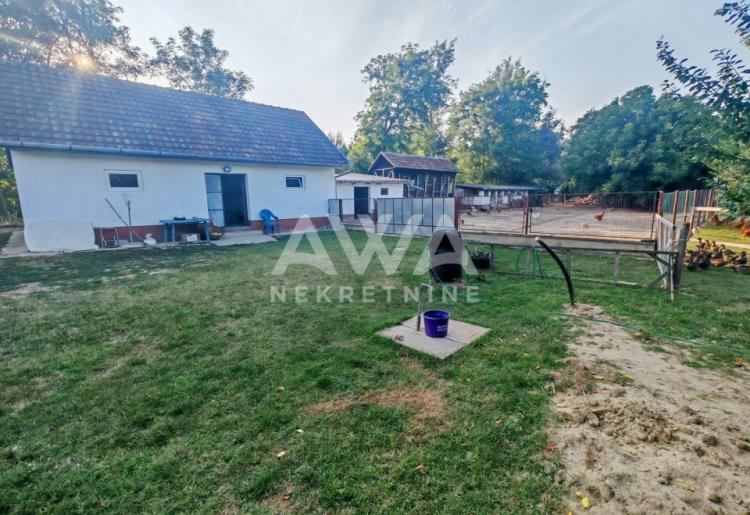 Sonta. Kuća – salaš na 47ar placa