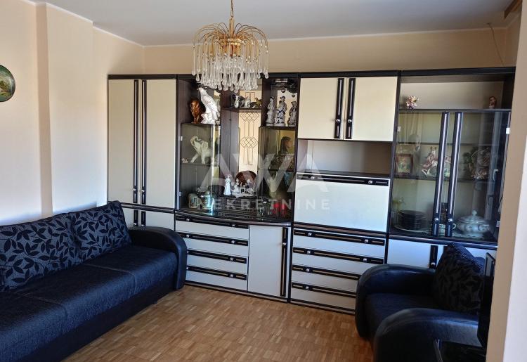 Apatin, Kuća spratnica 87 m2, plac 442 m2