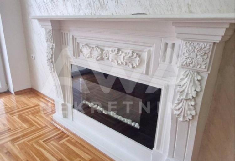 Kompletno sređen 3.5-soban stan na prodaju u Apatinu – 95 m², centar, velika terasa