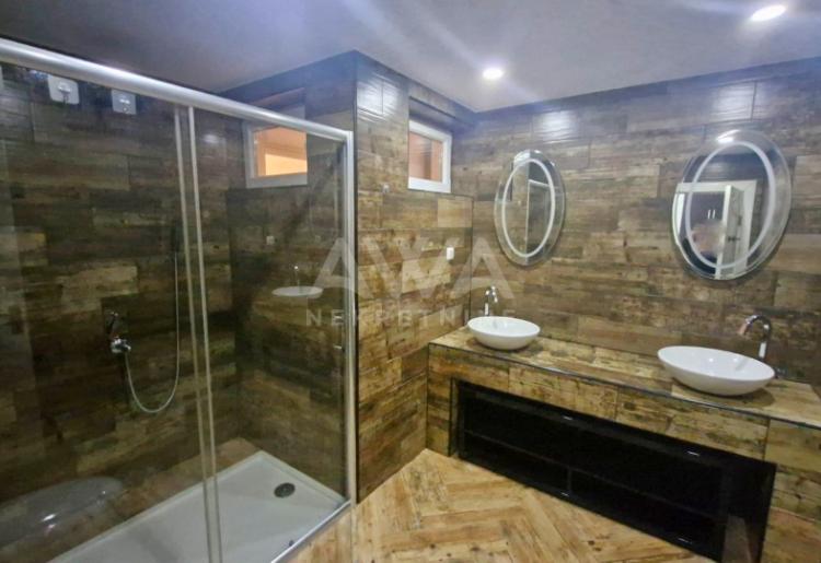 Kompletno sređen 3.5-soban stan na prodaju u Apatinu – 95 m², centar, velika terasa